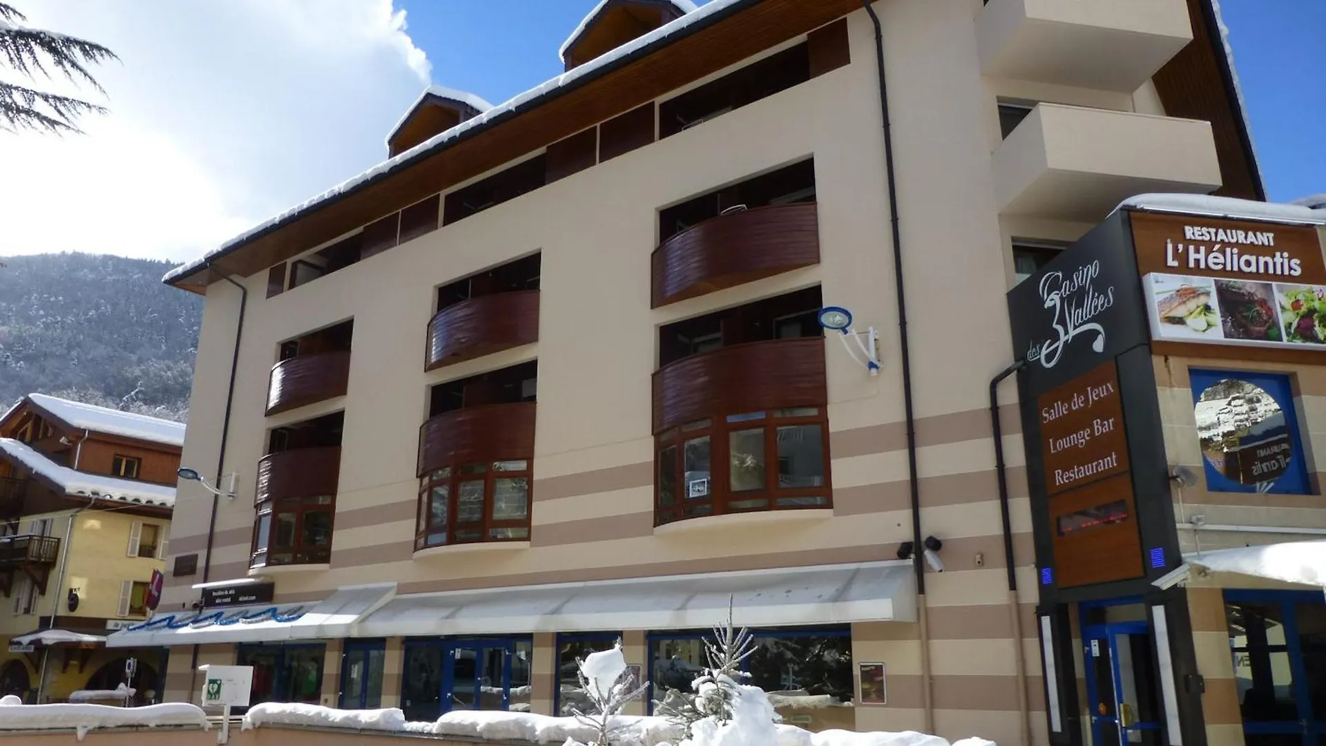 Studio Renove 2* Pour 4 Personnes - Centre De Brides-Les-Bains Avec Parking Et Wifi - Fr-1-512-167