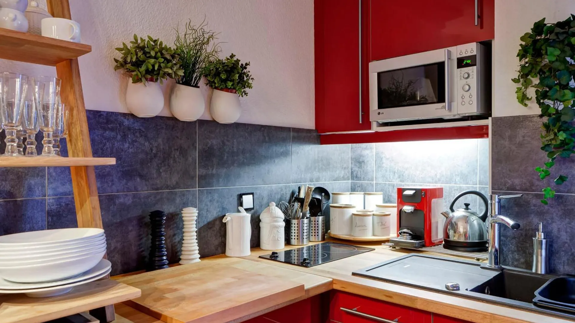 Apartment Studio Renove 2* Pour 4 Personnes - Centre De Brides-Les-Bains Avec Parking Et Wifi - Fr-1-512-167 France